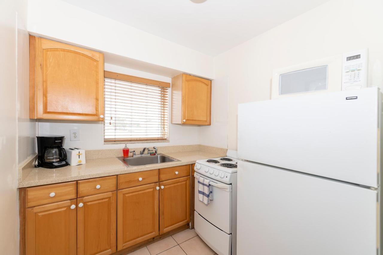 Tropic Isle Hotel & Apartment Hollywood Esterno foto
