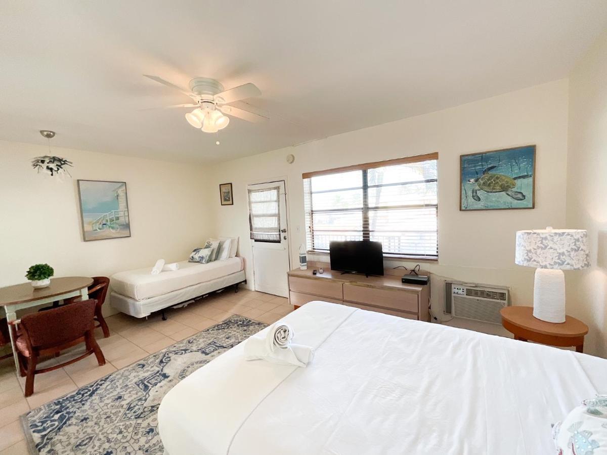 Tropic Isle Hotel & Apartment Hollywood Esterno foto