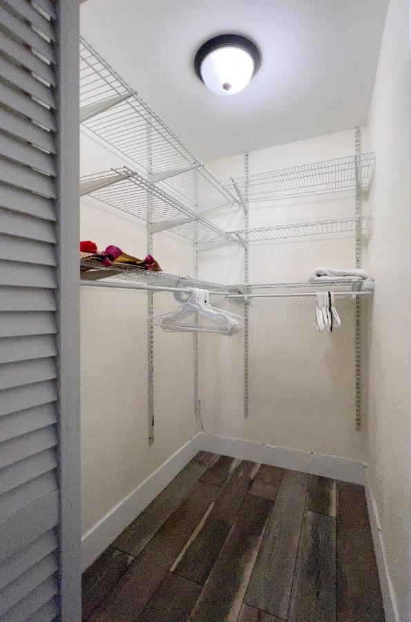 Tropic Isle Hotel & Apartment Hollywood Esterno foto