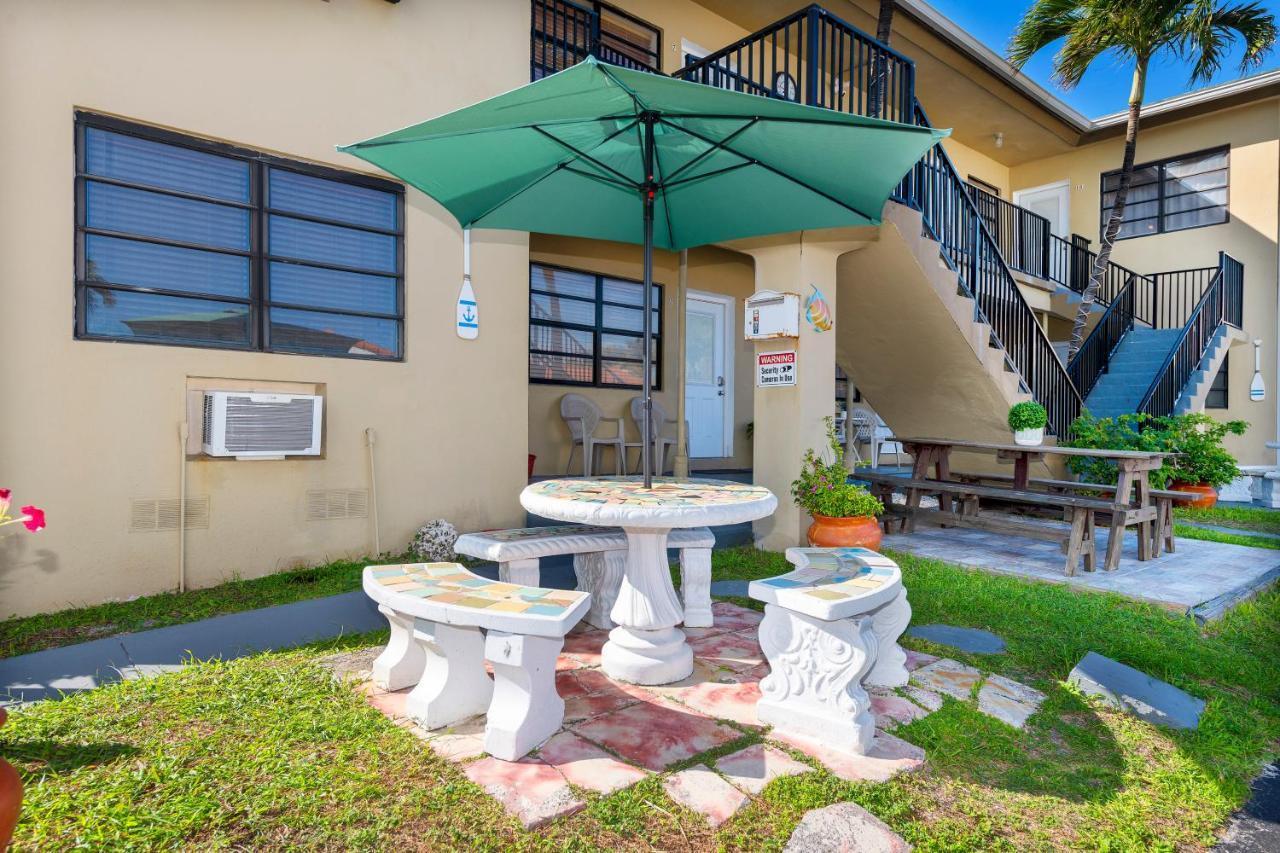 Tropic Isle Hotel & Apartment Hollywood Esterno foto