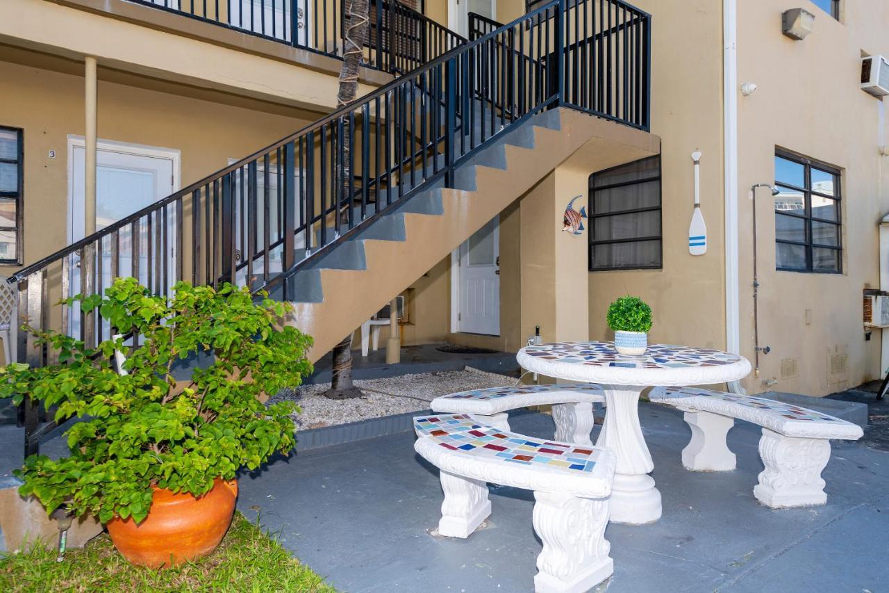 Tropic Isle Hotel & Apartment Hollywood Esterno foto